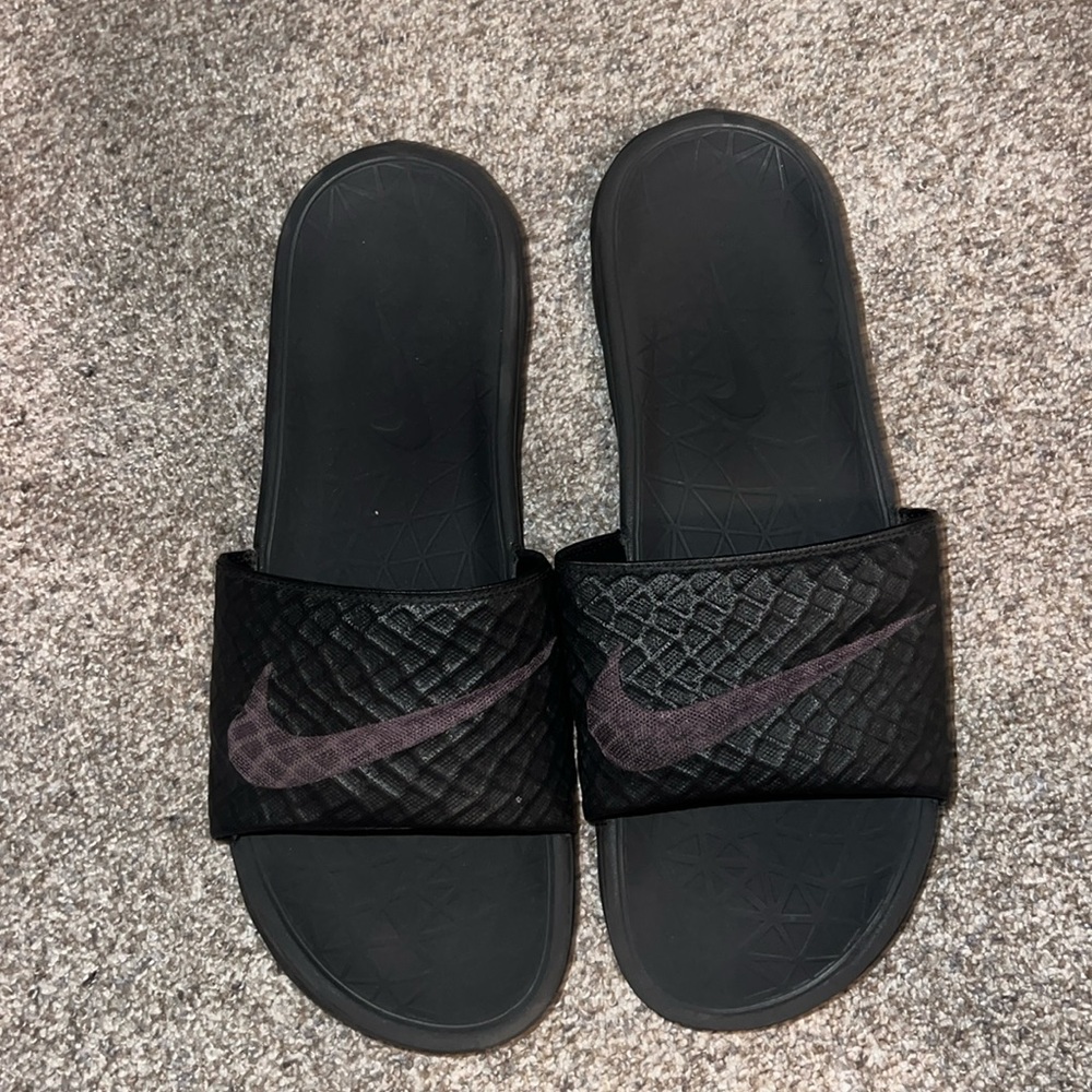 Nike slides